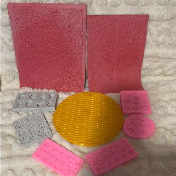 Lot of 9 Pottery Texture Mats Assorted Silicone Molds in Pink, Yellow, and Gray - Picture 10 of 10